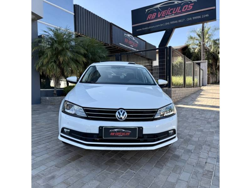 VOLKSWAGEN - JETTA - 2015/2015 - Branca - Sob Consulta