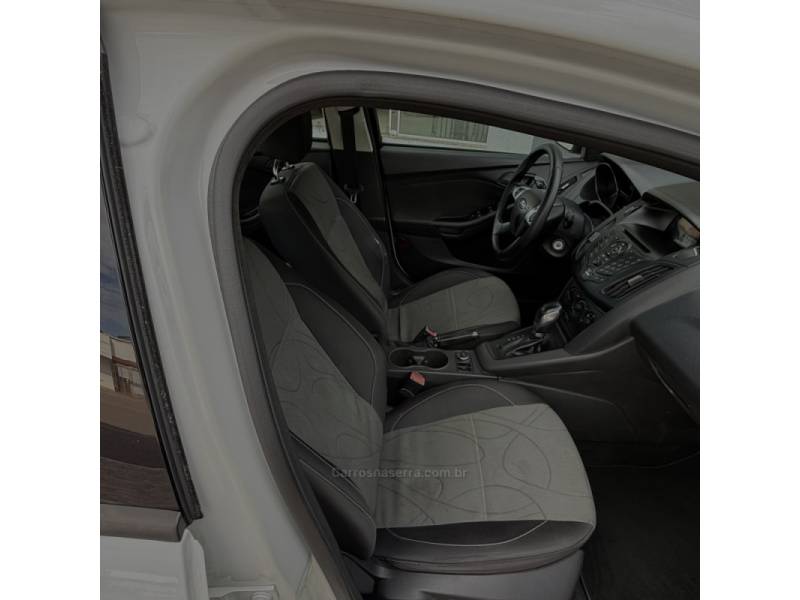 FORD - FOCUS - 2015/2015 - Branca - Sob Consulta