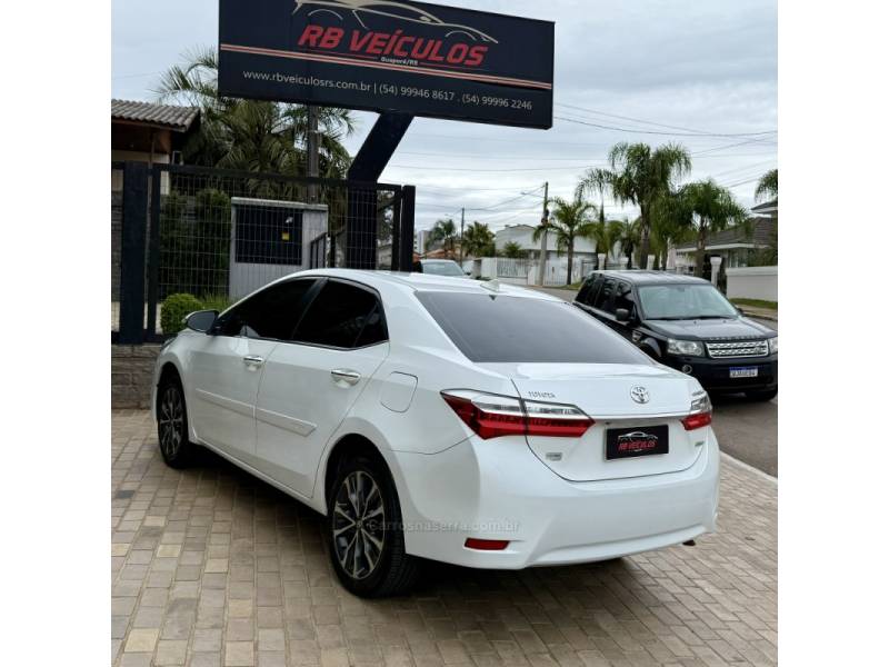 TOYOTA - COROLLA - 2018/2019 - Branca - Sob Consulta