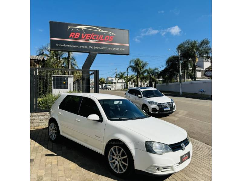 VOLKSWAGEN - GOLF - 2009/2010 - Branca - Sob Consulta