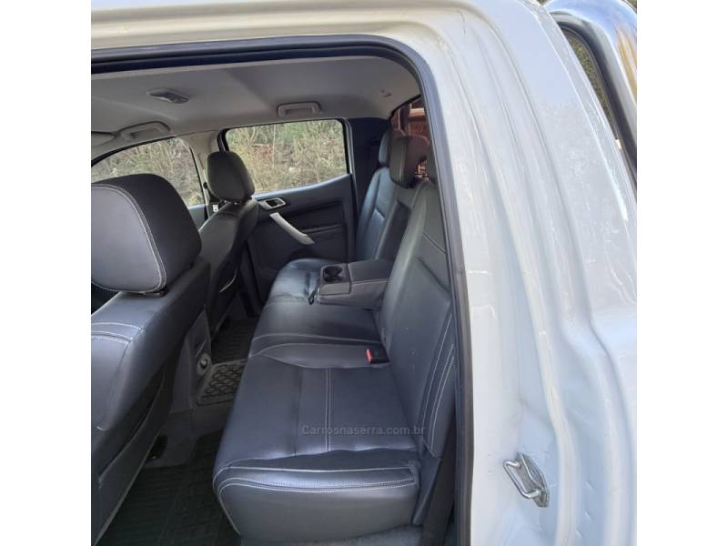 FORD - RANGER - 2015/2016 - Branca - Sob Consulta