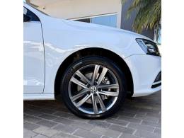 VOLKSWAGEN - JETTA - 2015/2015 - Branca - Sob Consulta