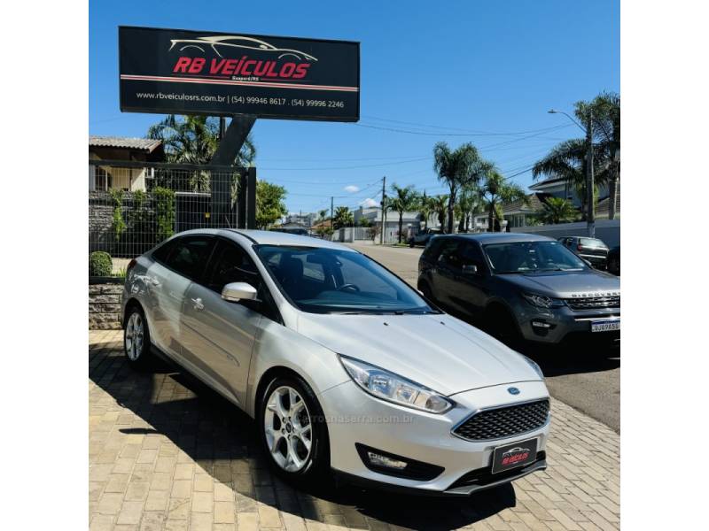 FORD - FOCUS - 2018/2019 - Prata - Sob Consulta