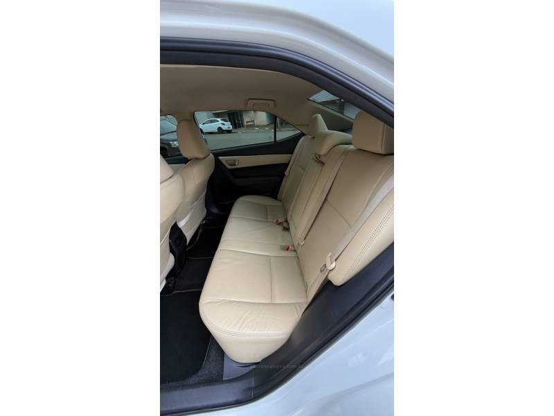TOYOTA - COROLLA - 2018/2019 - Branca - Sob Consulta