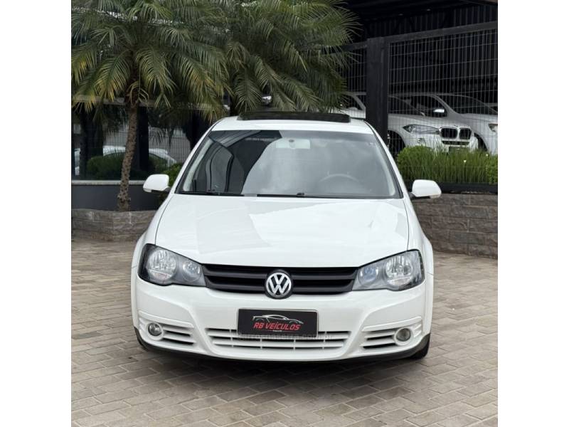 VOLKSWAGEN - GOLF - 2011/2012 - Branca - Sob Consulta