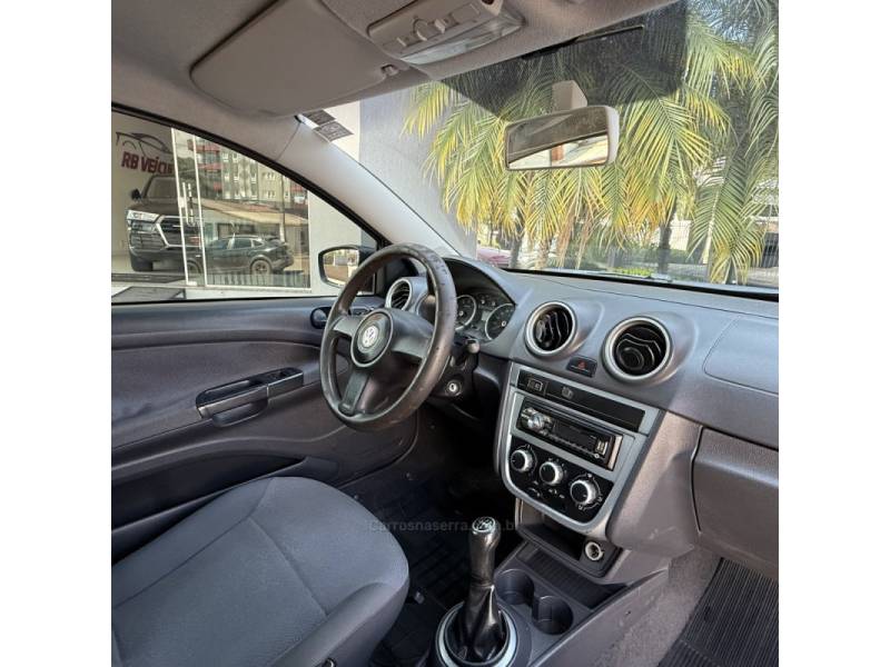 VOLKSWAGEN - SAVEIRO - 2012/2013 - Vermelha - Sob Consulta