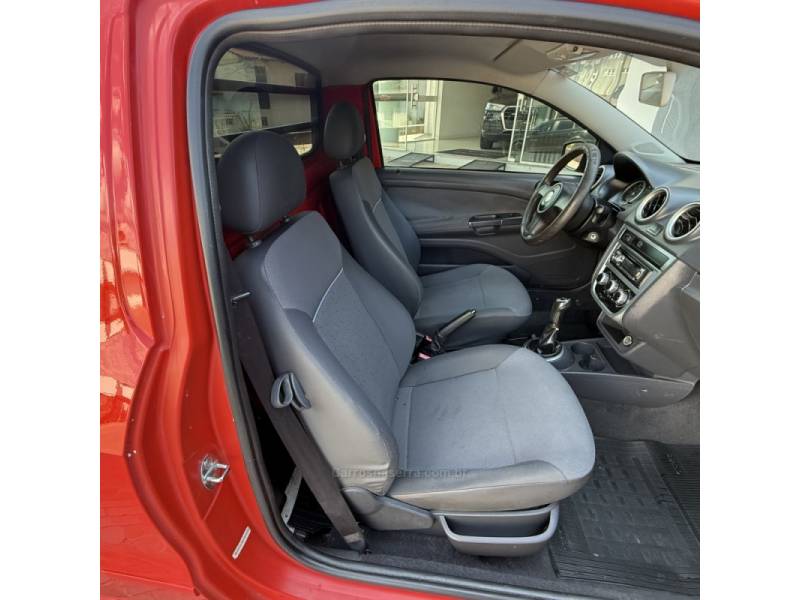 VOLKSWAGEN - SAVEIRO - 2012/2013 - Vermelha - Sob Consulta